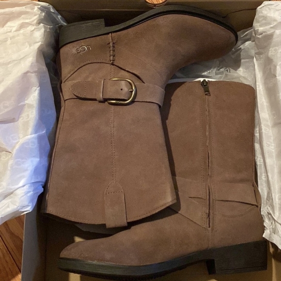 UGG Tan Suede Ankle Boots - Picture 1 of 4